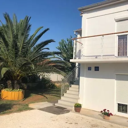 Apartment Lili Medulin